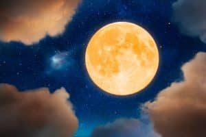 A very special full moon on this Friday 5 May…